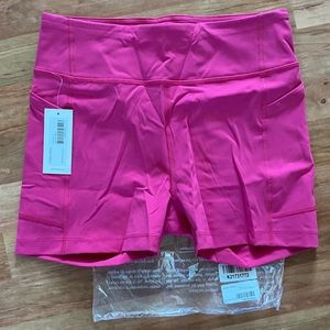 Outdoor Voices Zoom 3.5” Short Winecup